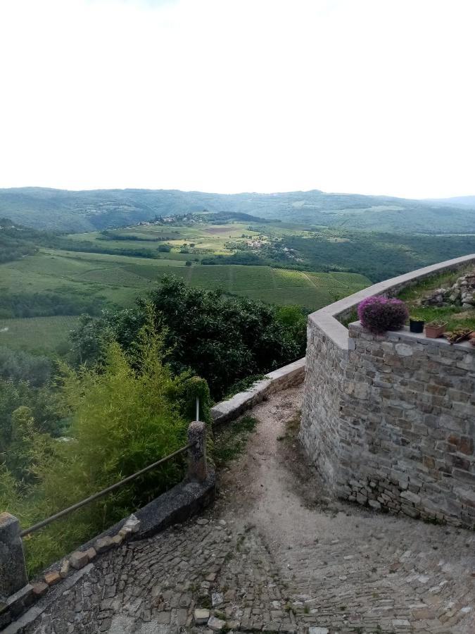 Rooms Serafin-Lavanda Motovun Exterior photo